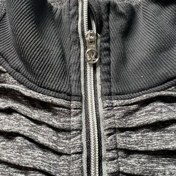 Lululemon Run: Your Heart Out Pullover Heathered Grey and Black Rulu Size 4 - Picture 4 of 11